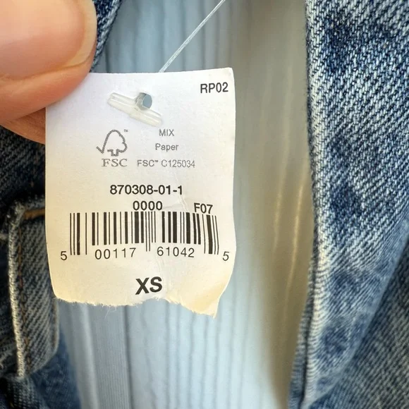 GAP Women's Belted Blue Jean Jacket - Picture 4 of 6